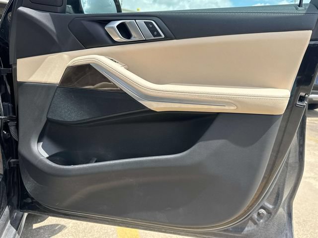 Used 2022 BMW X5 sDrive40i w/ Premium Package RWD image 19