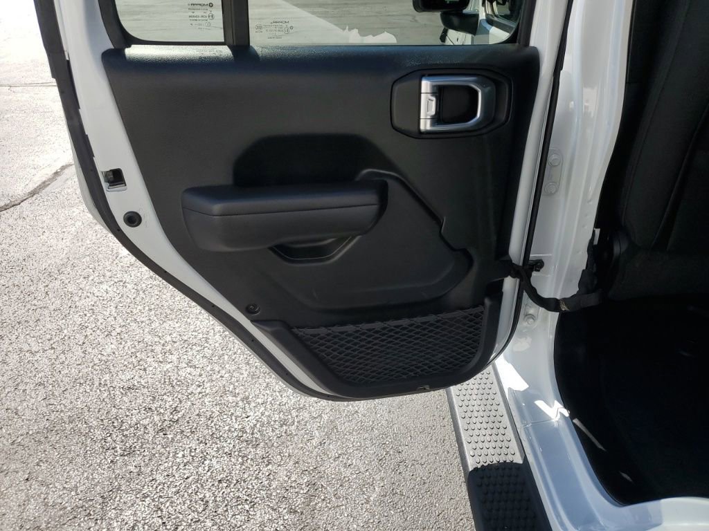 Used 2021 Jeep Wrangler Unlimited Sport image 24