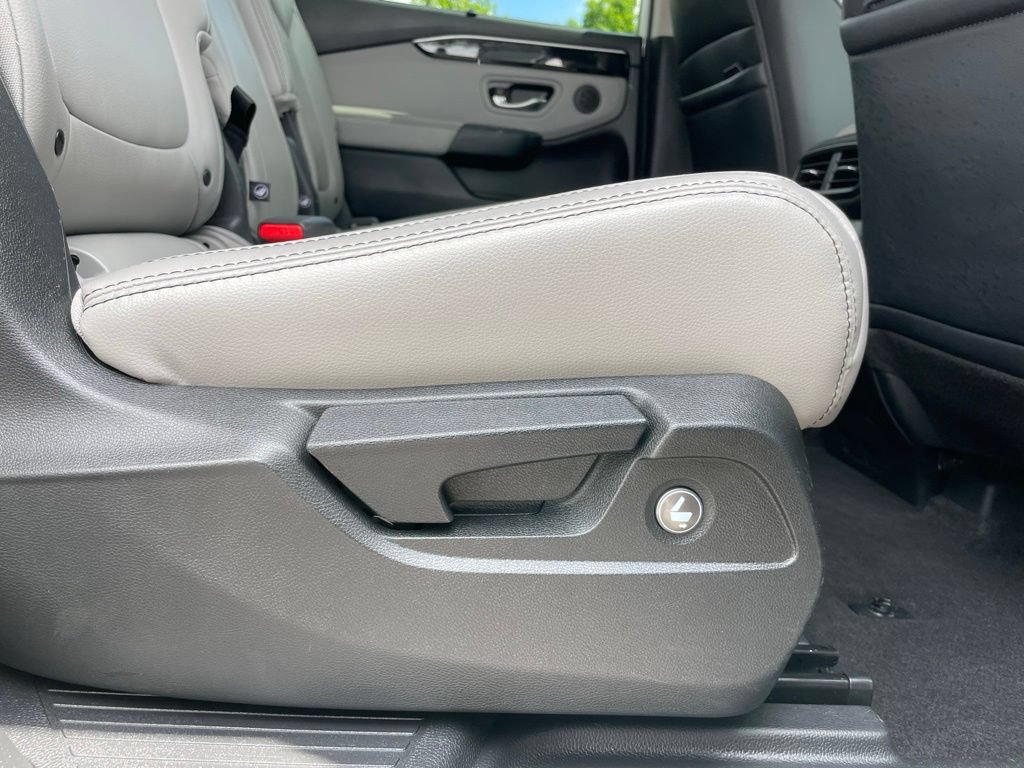 Certified 2025 Honda Pilot EX-L image 37