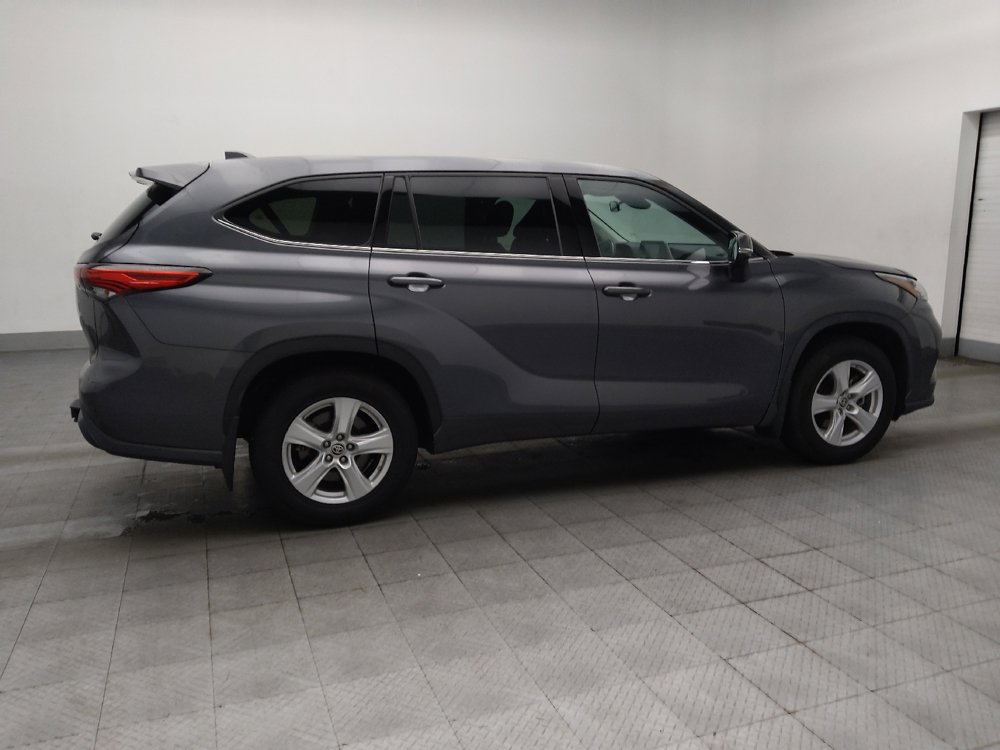 Used 2020 Toyota Highlander LE image 10