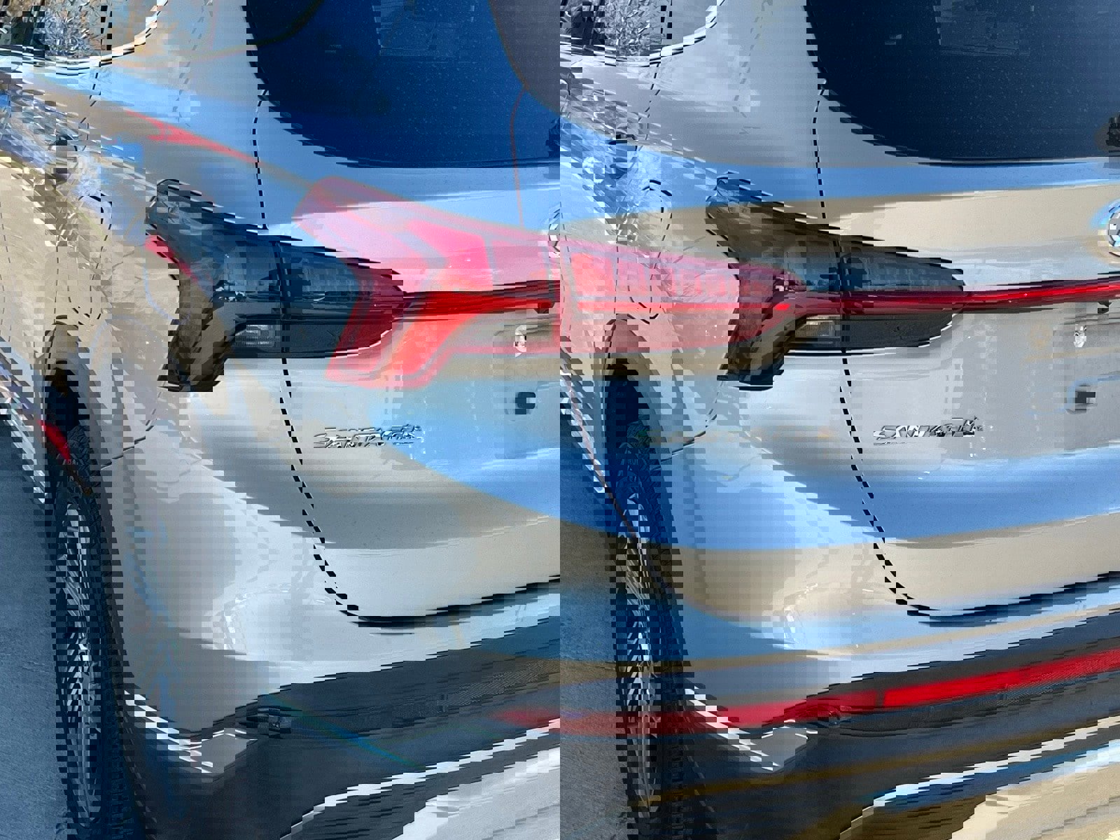 Used 2021 Hyundai Santa Fe SEL w/ Convenience Package image 12