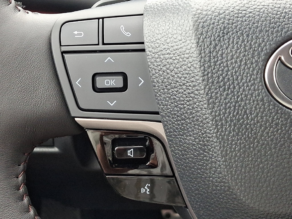 Used 2026 Toyota Camry XSE FWD image 22