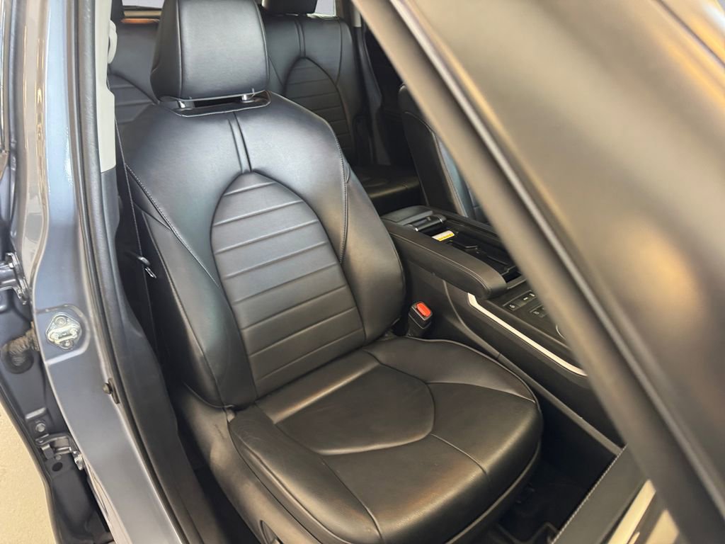 Used 2022 Toyota Highlander XLE image 14