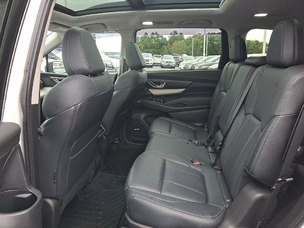 Used 2022 Subaru Ascent Limited w/ Technology Package AWD/4WD image 11