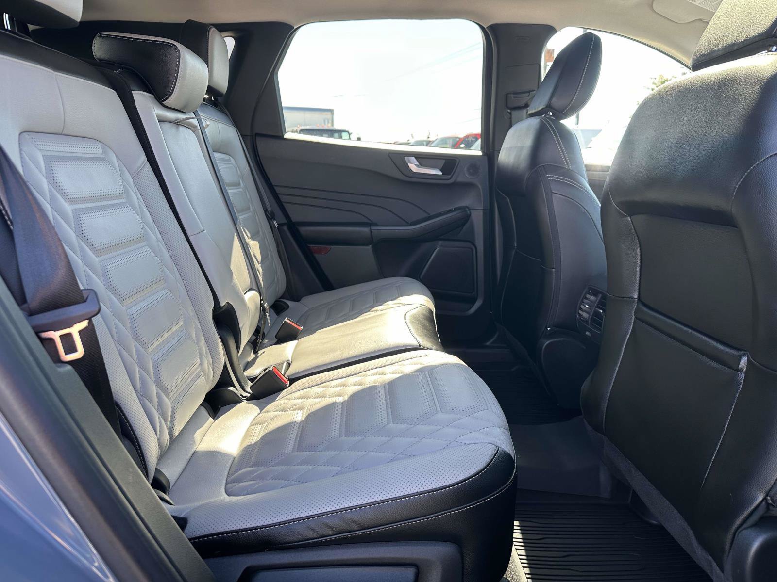 Used 2024 Ford Escape SE w/ PHEV Premium Package FWD image 28