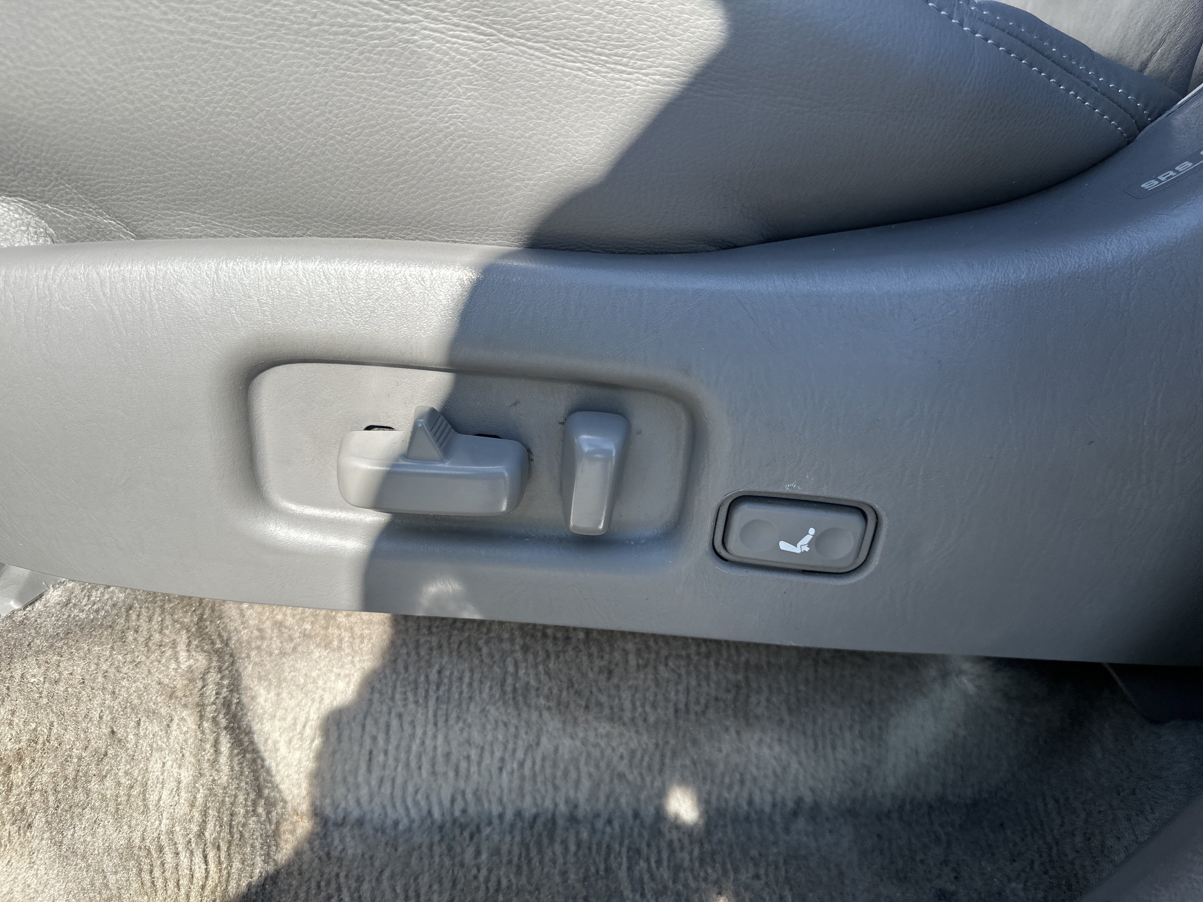 Used 2003 Toyota Land Cruiser AWD/4WD image 12