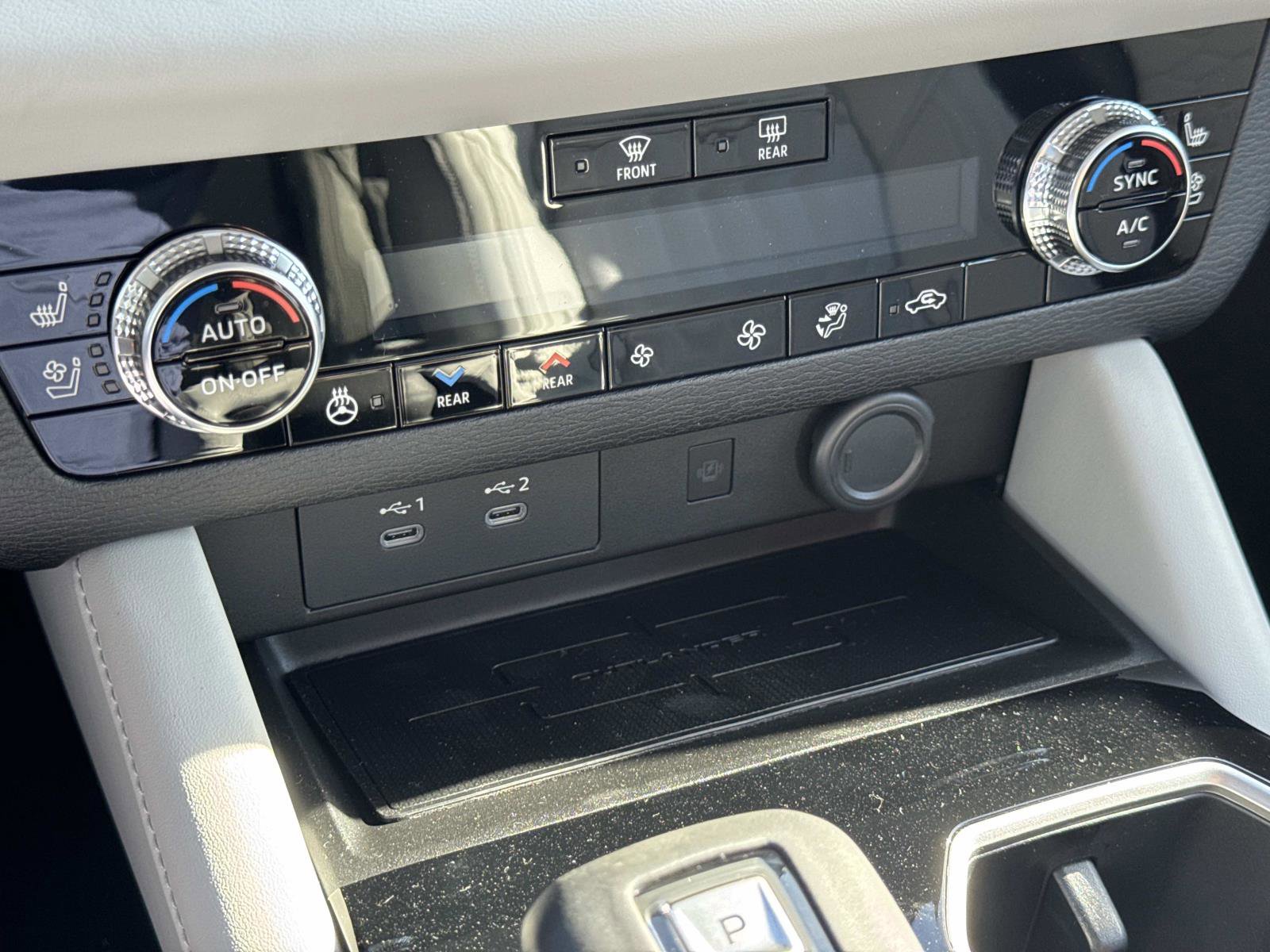 New 2026 Mitsubishi Outlander SEL image 23