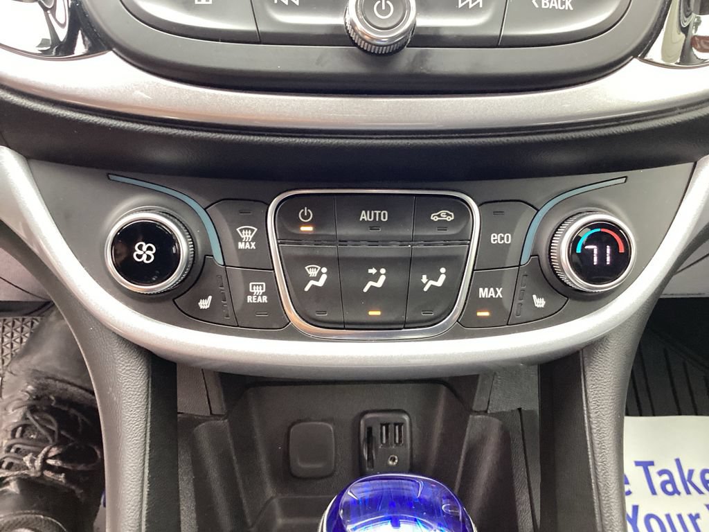 Used 2019 Chevrolet Volt LT w/ Comfort Package FWD image 35