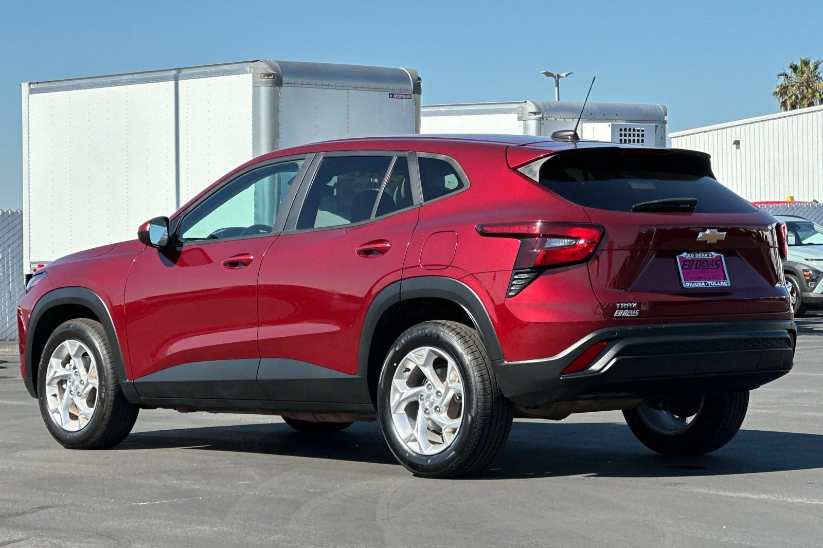 Used 2024 Chevrolet Trax LS w/ LS Convenience Package FWD image 7