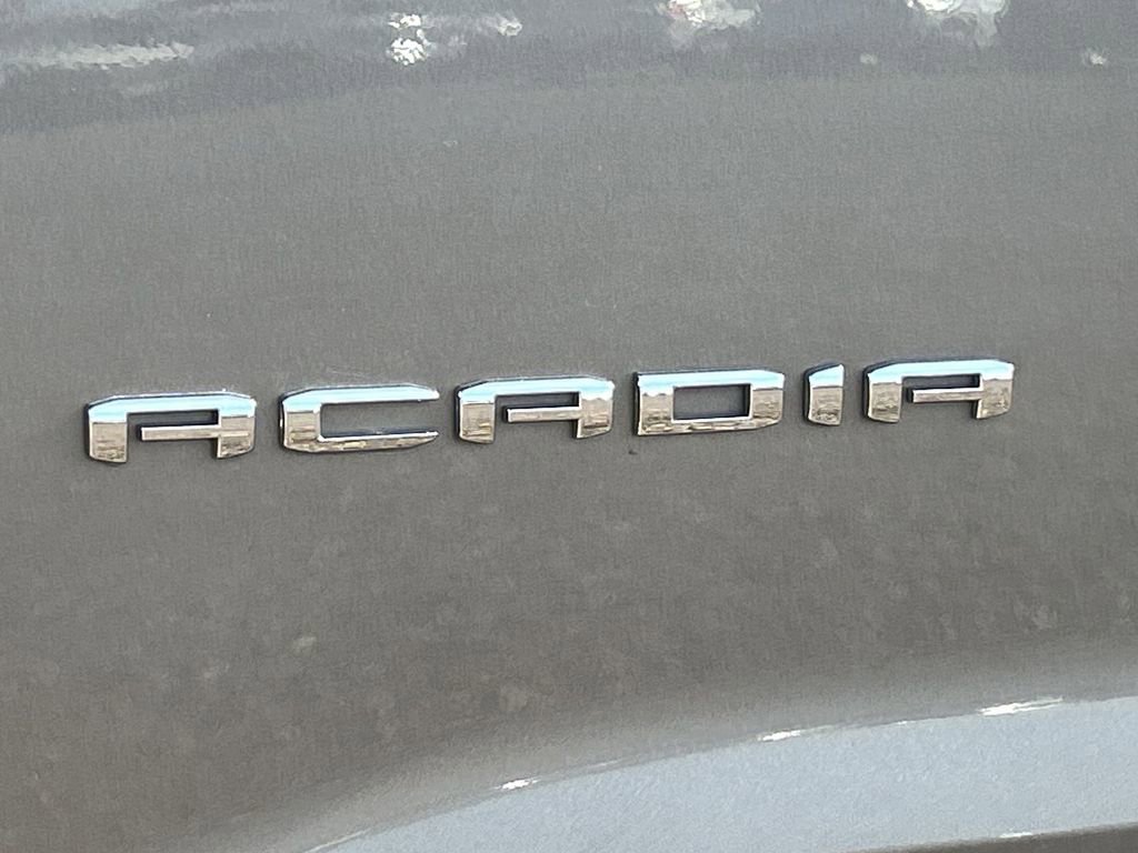 Used 2023 GMC Acadia SLE image 31