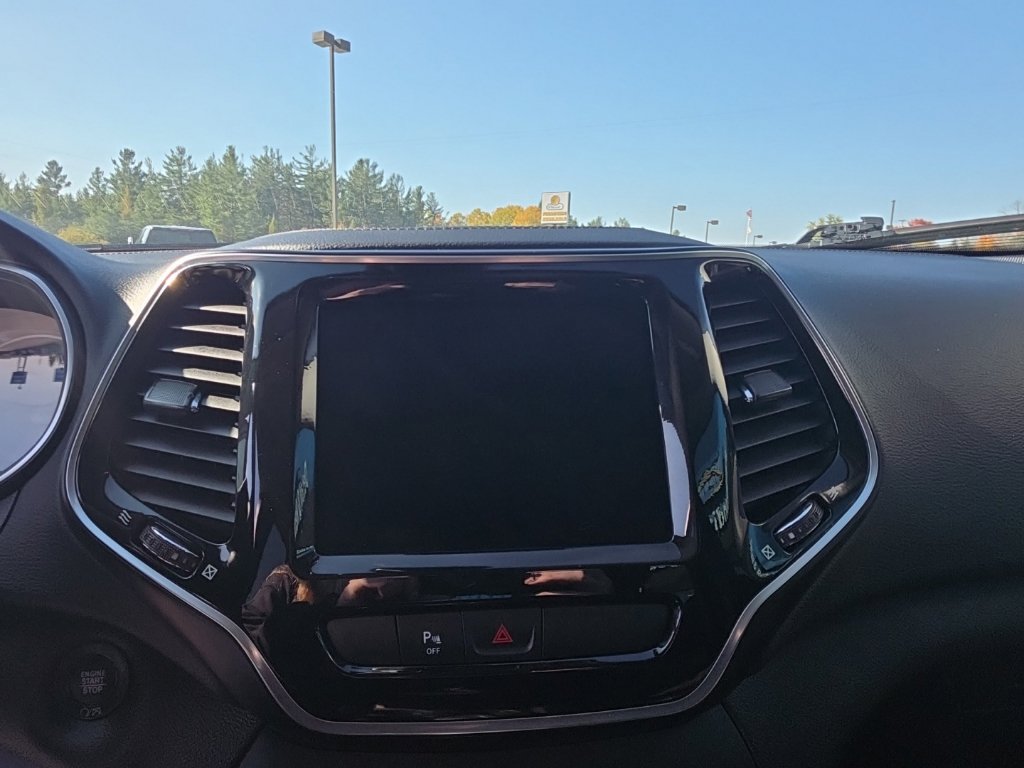 Used 2019 Jeep Cherokee Limited AWD/4WD image 27