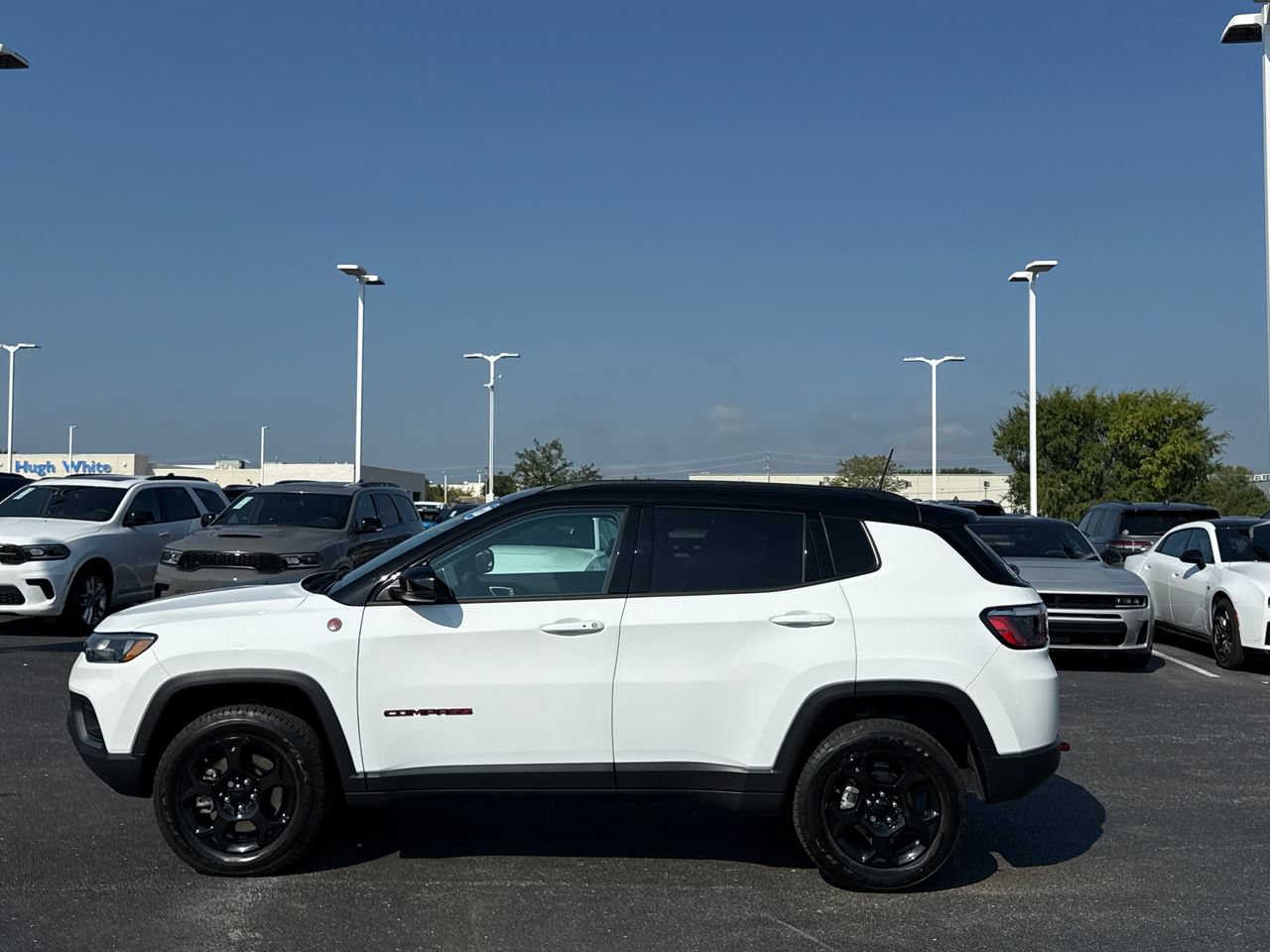 Used 2023 Jeep Compass Trailhawk w/ Sun and Sound Group AWD/4WD image 6