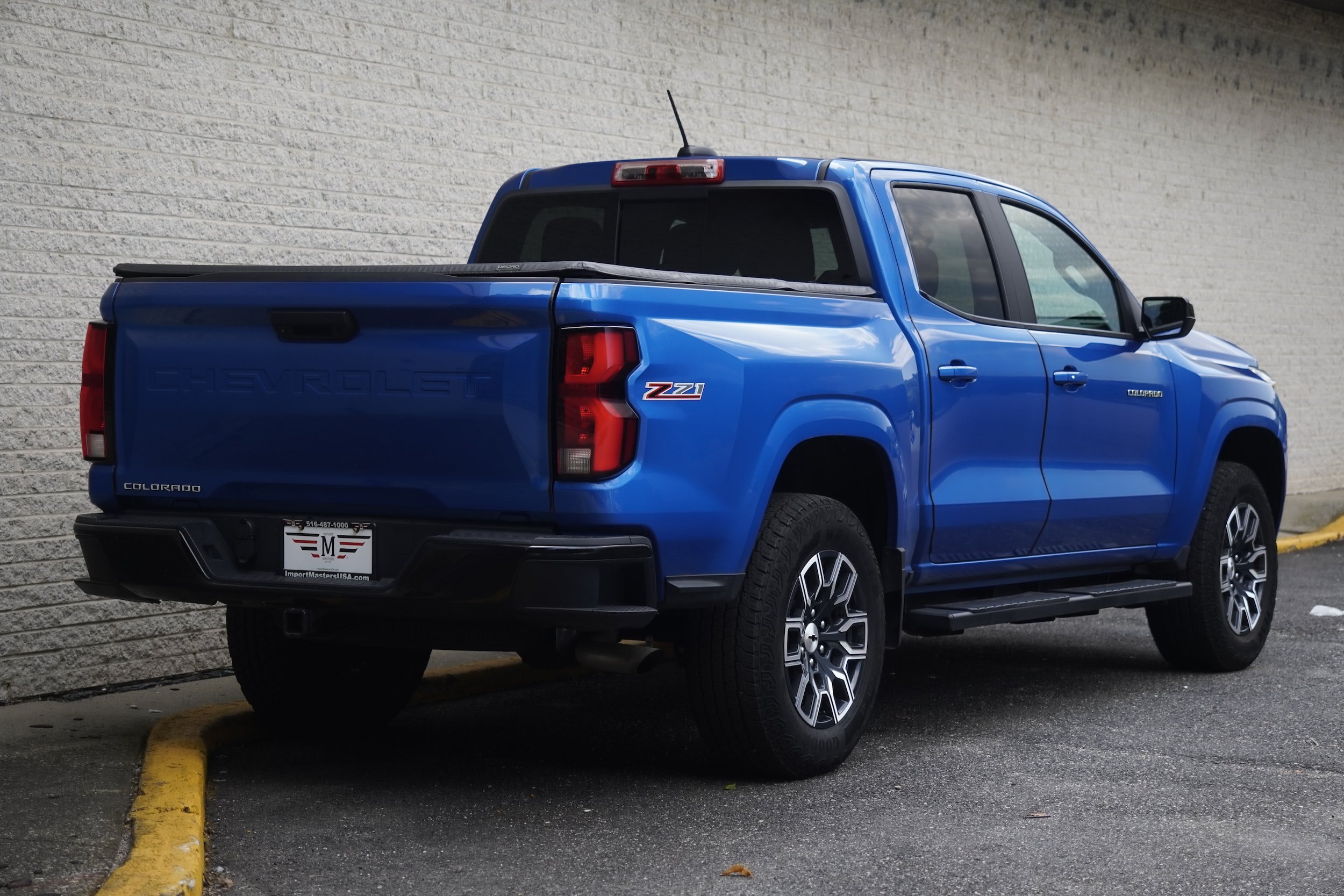 Used 2023 Chevrolet Colorado Z71 w/ Z71 Convenience Package 2 AWD/4WD image 7