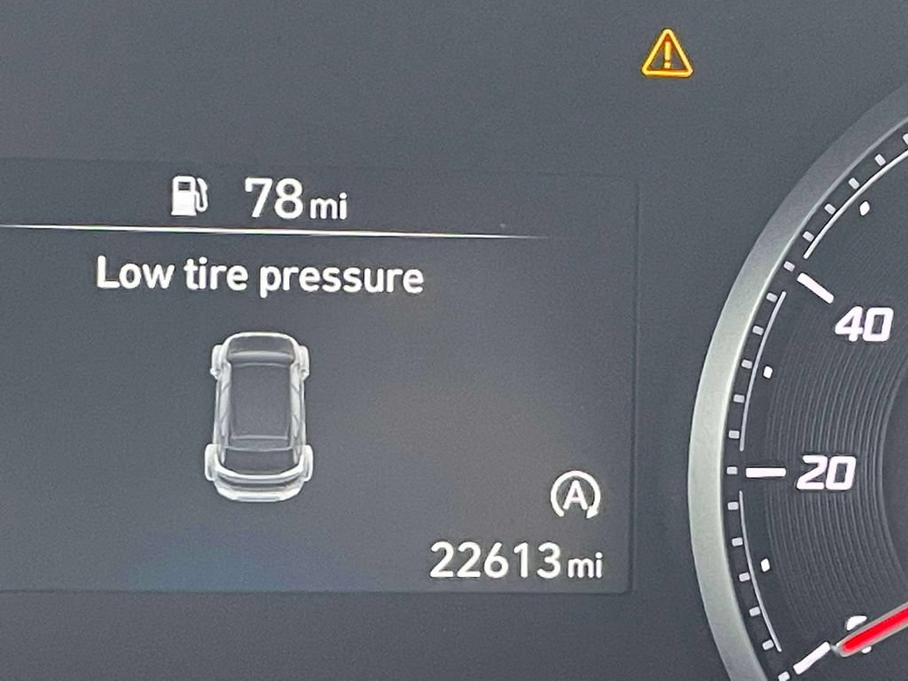 Certified 2023 Hyundai Santa Fe SE FWD image 27