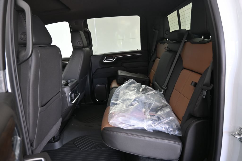 New 2026 Chevrolet Silverado 3500 High Country w/ Technology Package AWD/4WD image 8