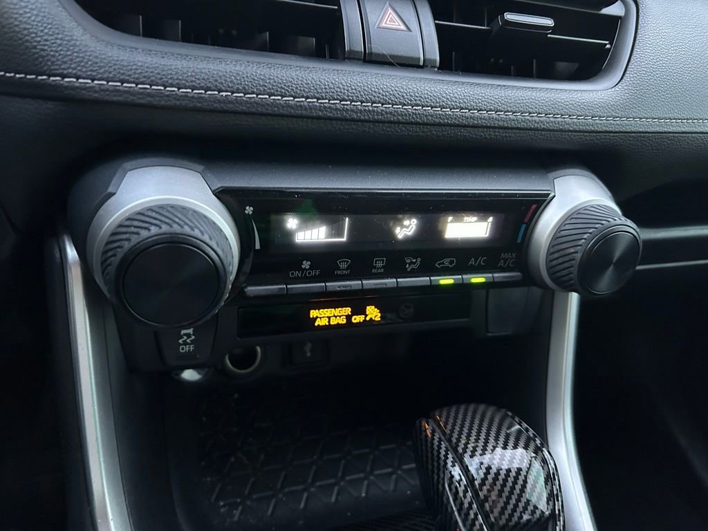 Used 2020 Toyota RAV4 LE image 25