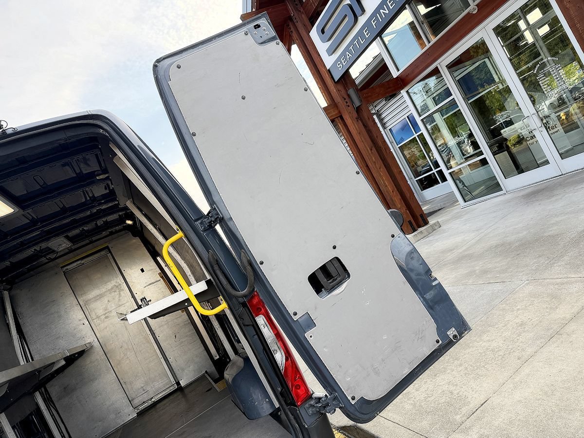 Used 2019 Mercedes-Benz Sprinter 144 image 15