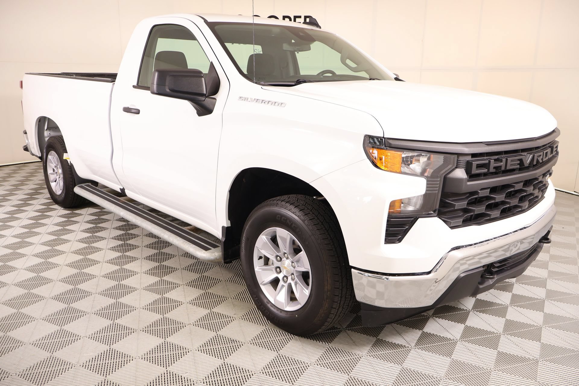 Used 2025 Chevrolet Silverado 1500 W/T RWD image 1