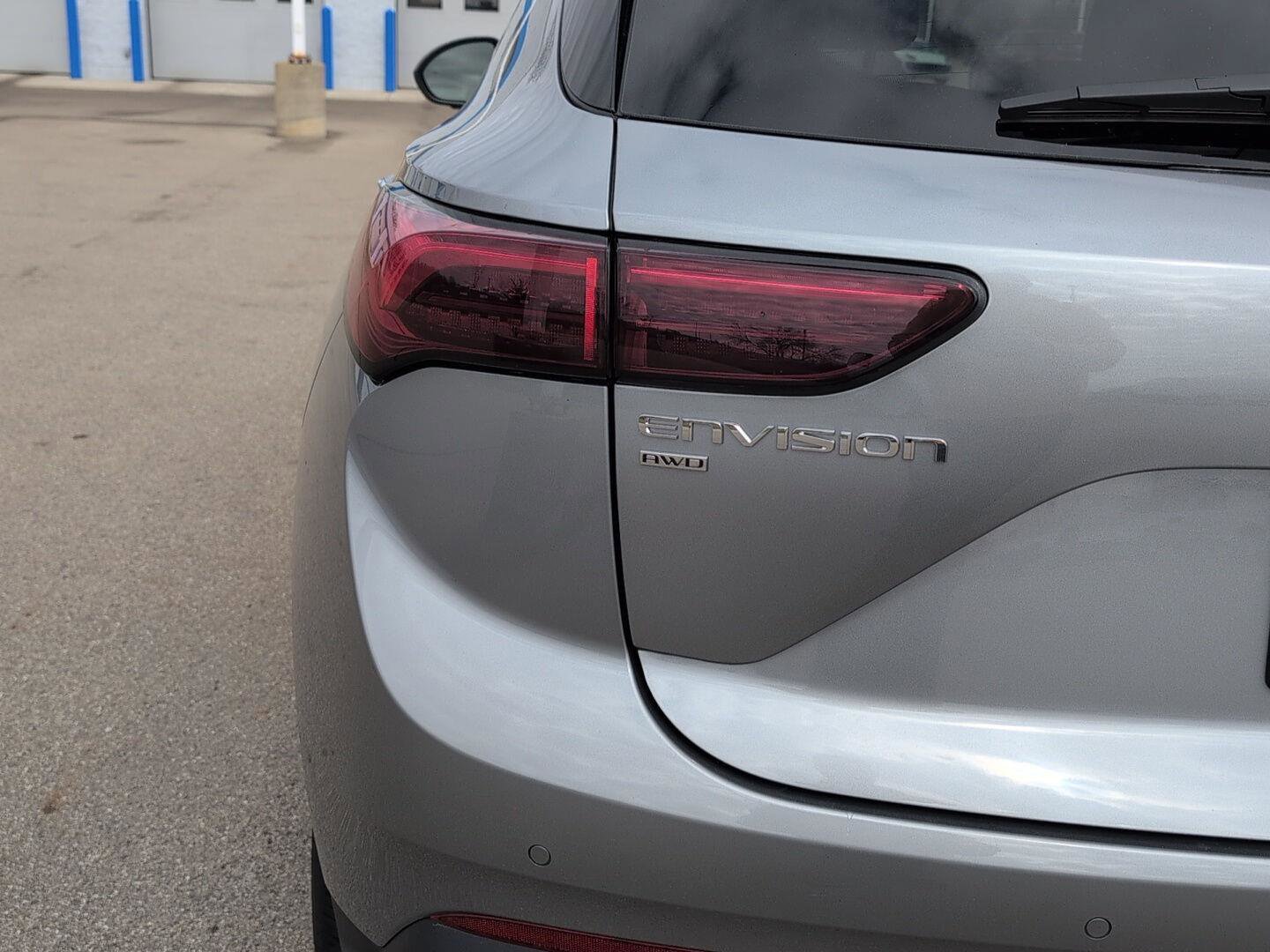 Used 2025 Buick Envision Preferred image 6