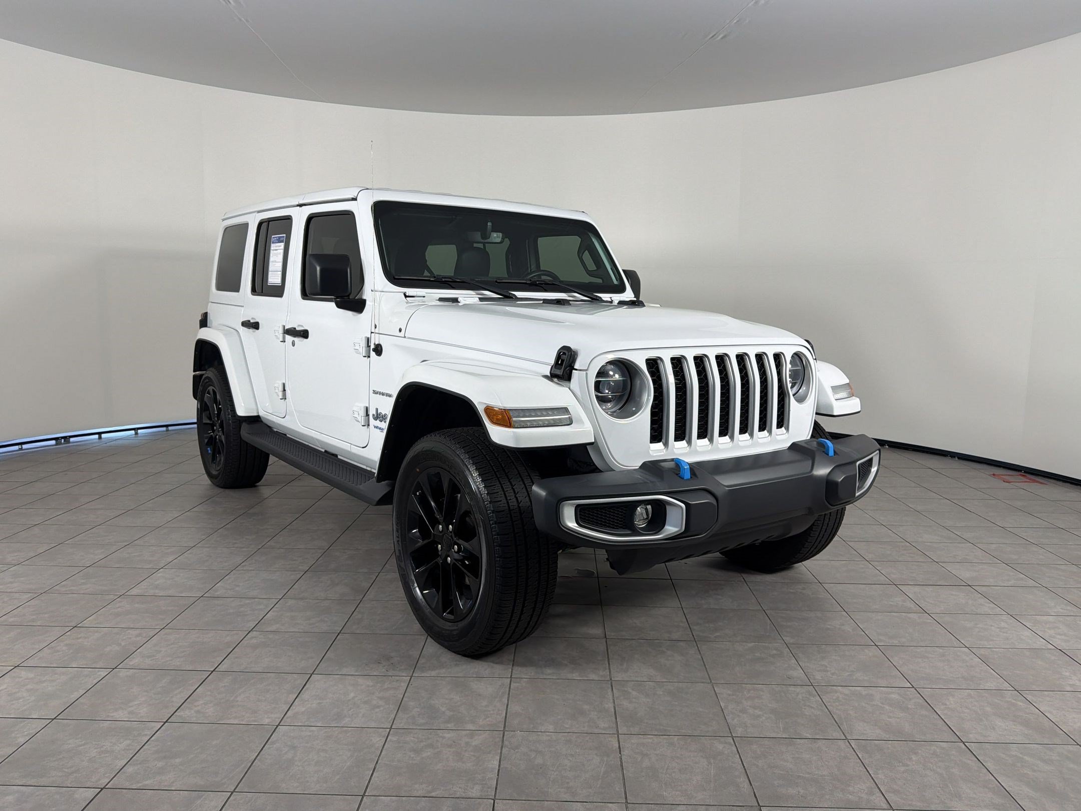 Used 2022 Jeep Wrangler Unlimited Sahara AWD/4WD image 7