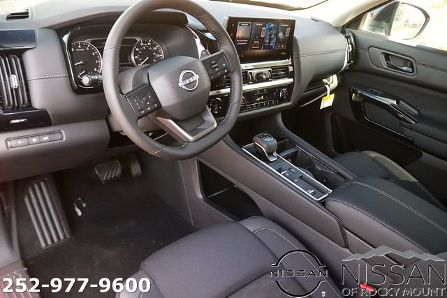New 2026 Nissan Pathfinder SV w/ Cargo Package FWD image 10