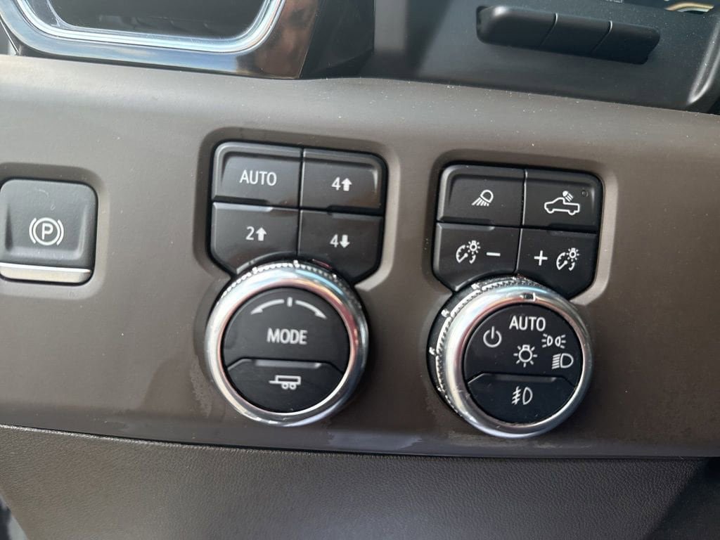 Used 2024 GMC Sierra 1500 Denali AWD/4WD image 28