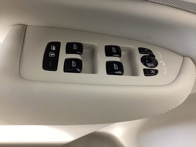 New 2026 Volvo XC90 T8 Ultra w/ Protection Package Premier image 18