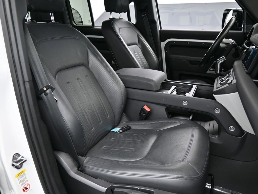 Used 2022 Land Rover Defender 110 S image 46