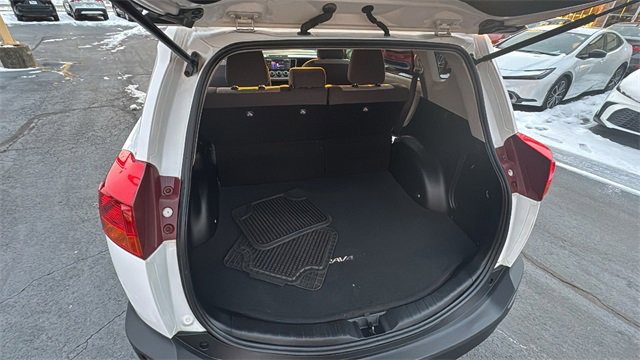 Used 2013 Toyota RAV4 LE image 34