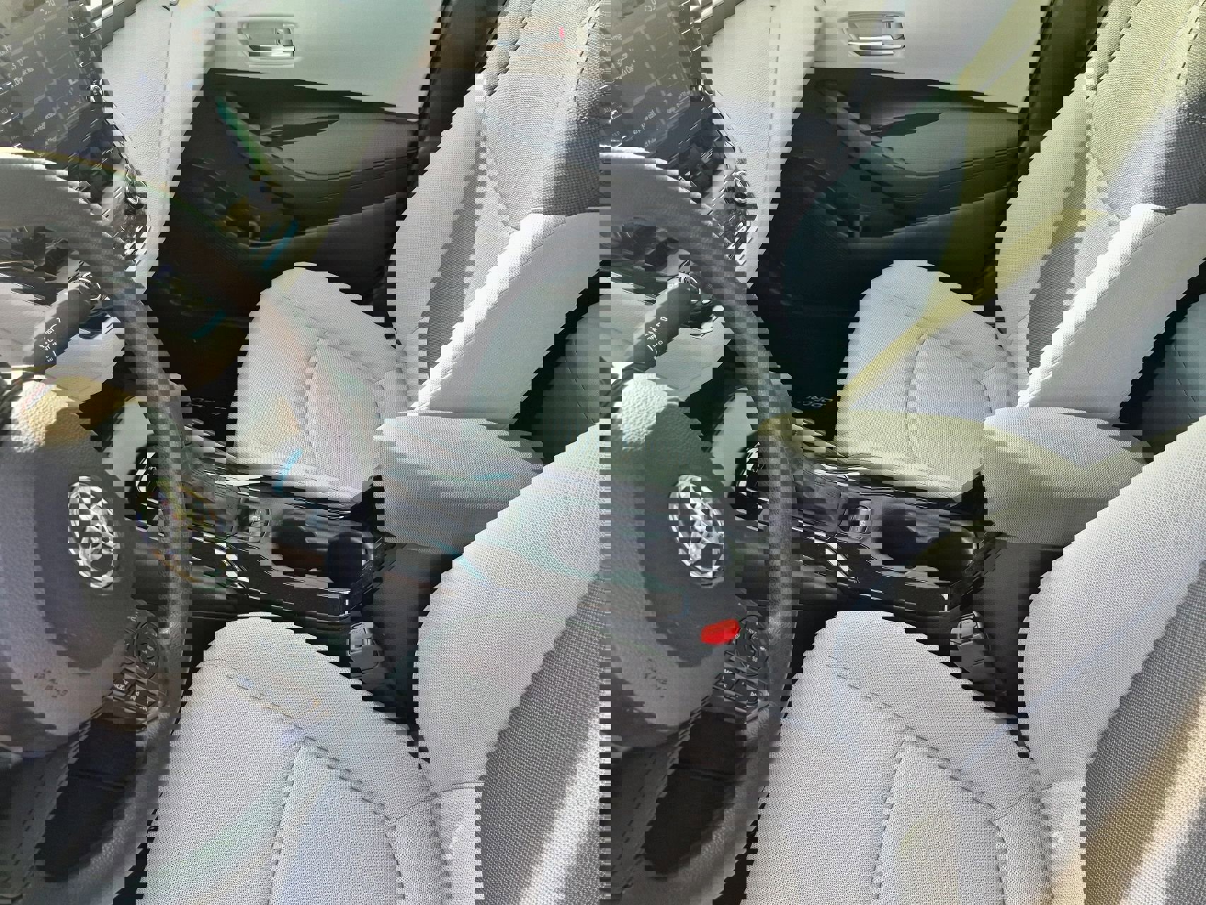 Used 2020 Toyota Corolla L image 13