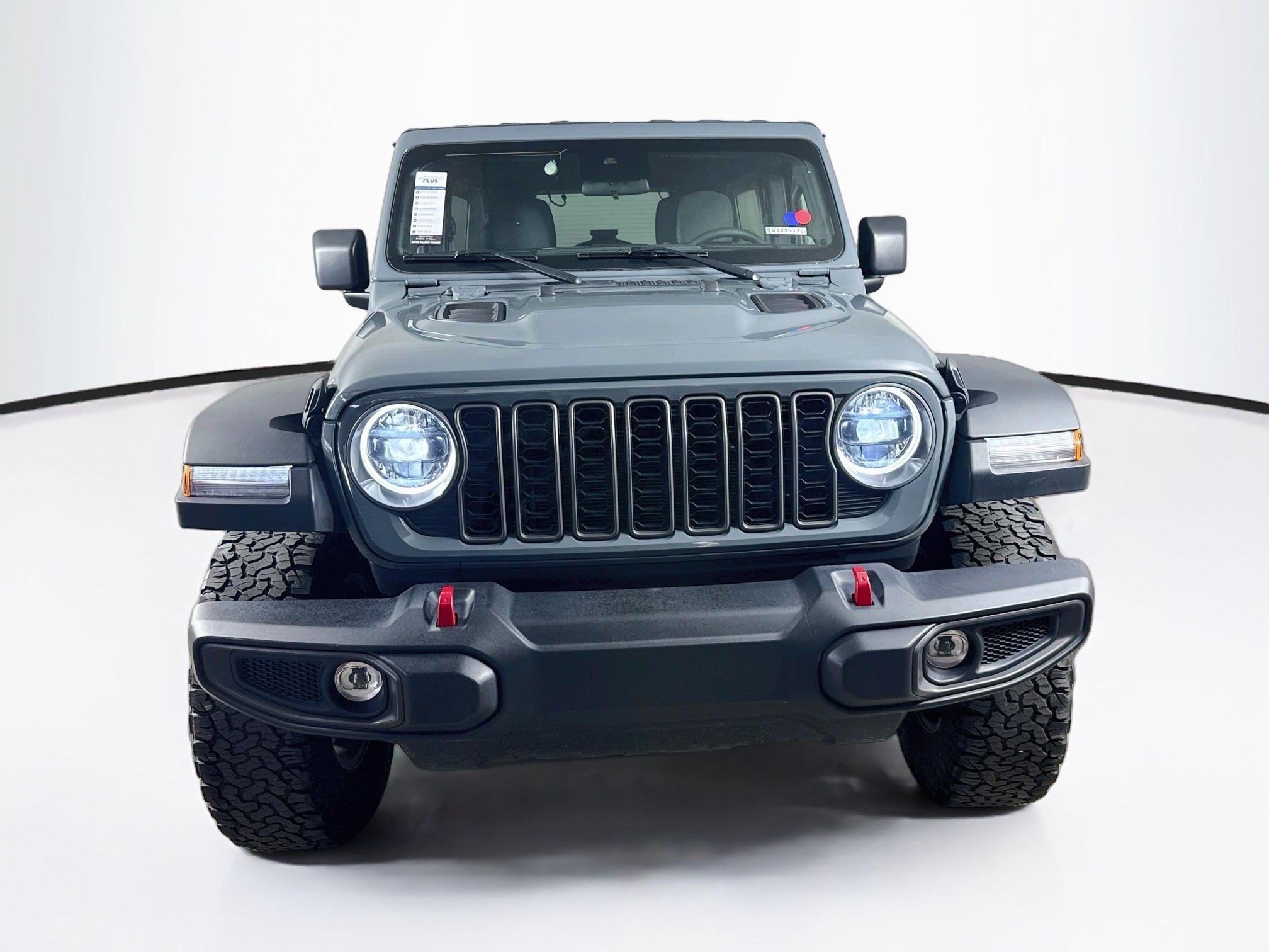 Used 2025 Jeep Wrangler Unlimited Rubicon AWD/4WD image 3