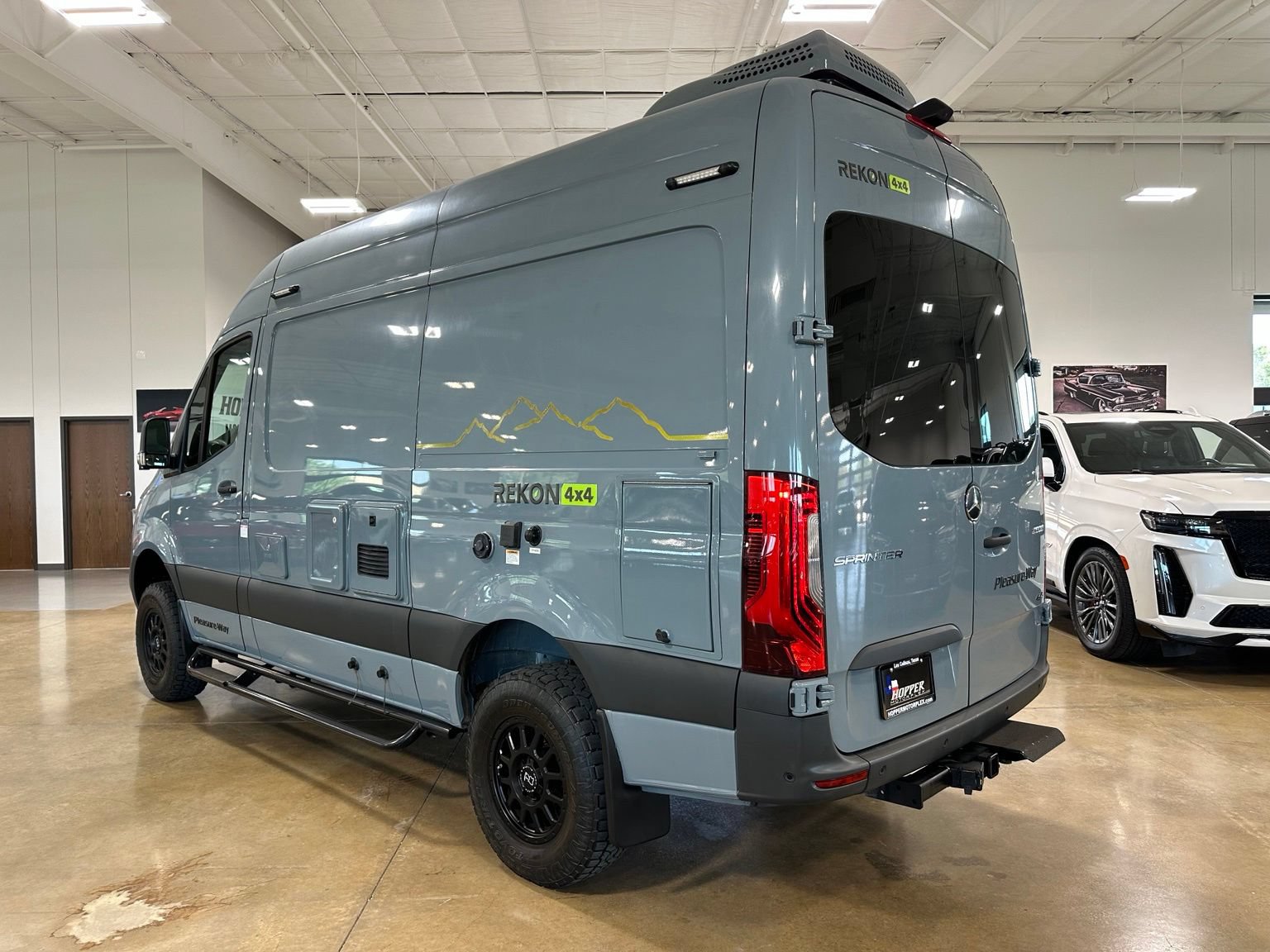 Used 2021 Mercedes-Benz Sprinter 2500 image 6