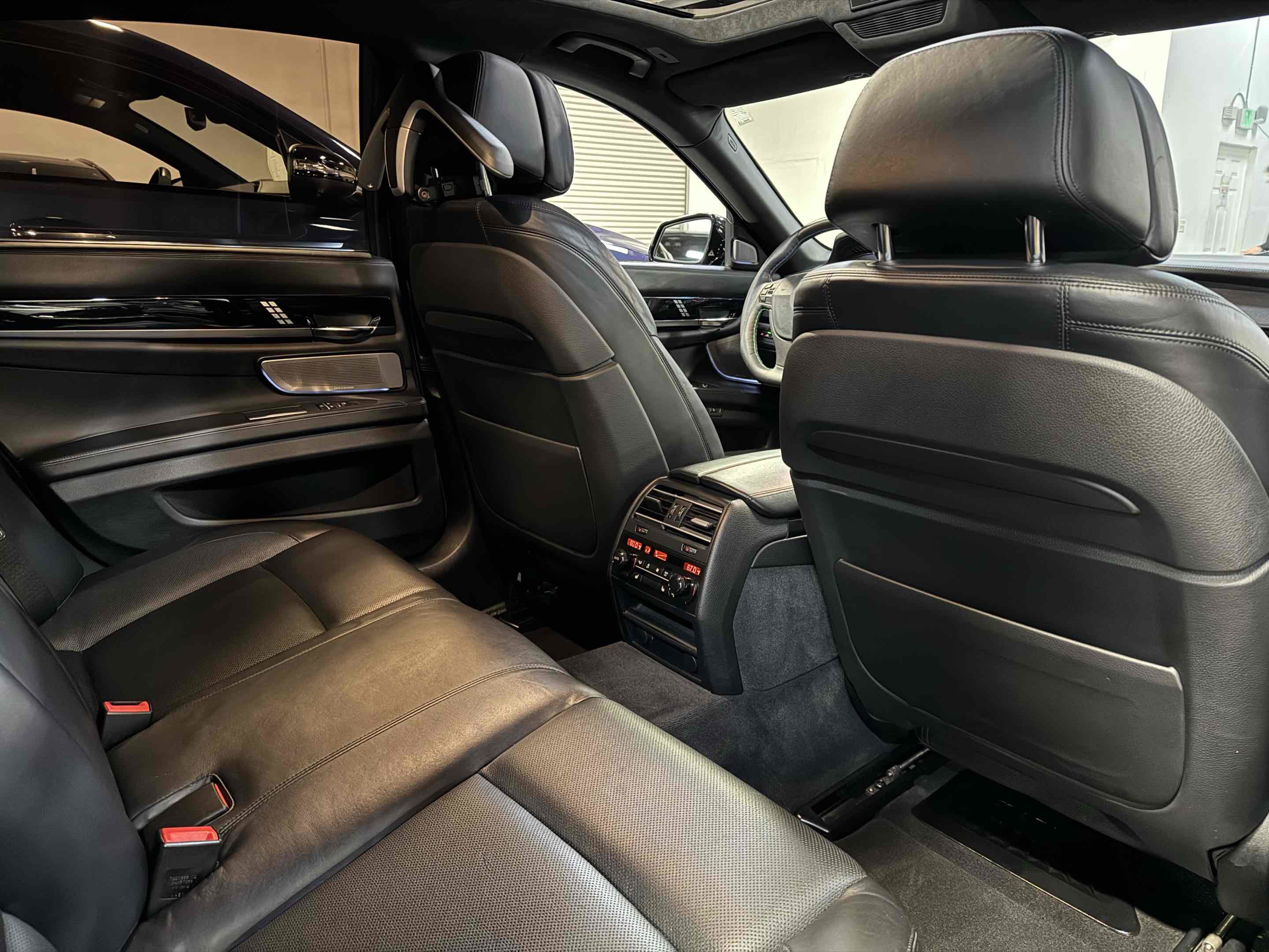 Used 2013 BMW ALPINA B7 image 36