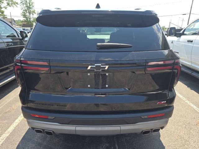 Used 2025 Chevrolet Traverse Z71 w/ Enhanced Driving Package AWD/4WD image 5