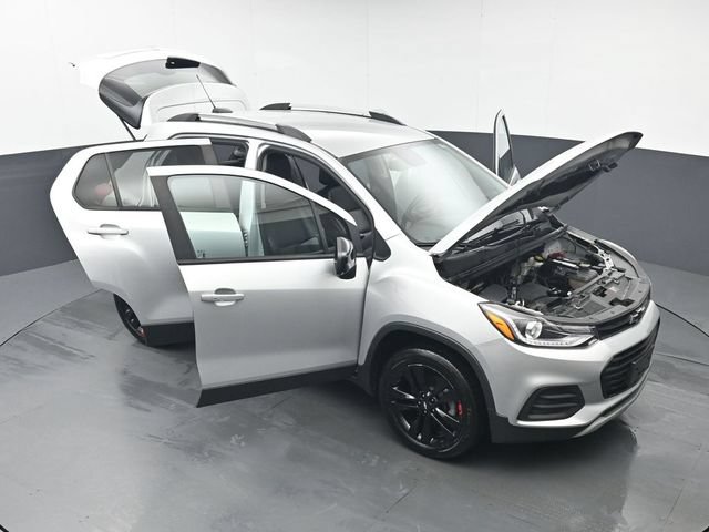Used 2021 Chevrolet Trax LT w/ Redline Edition AWD/4WD image 45