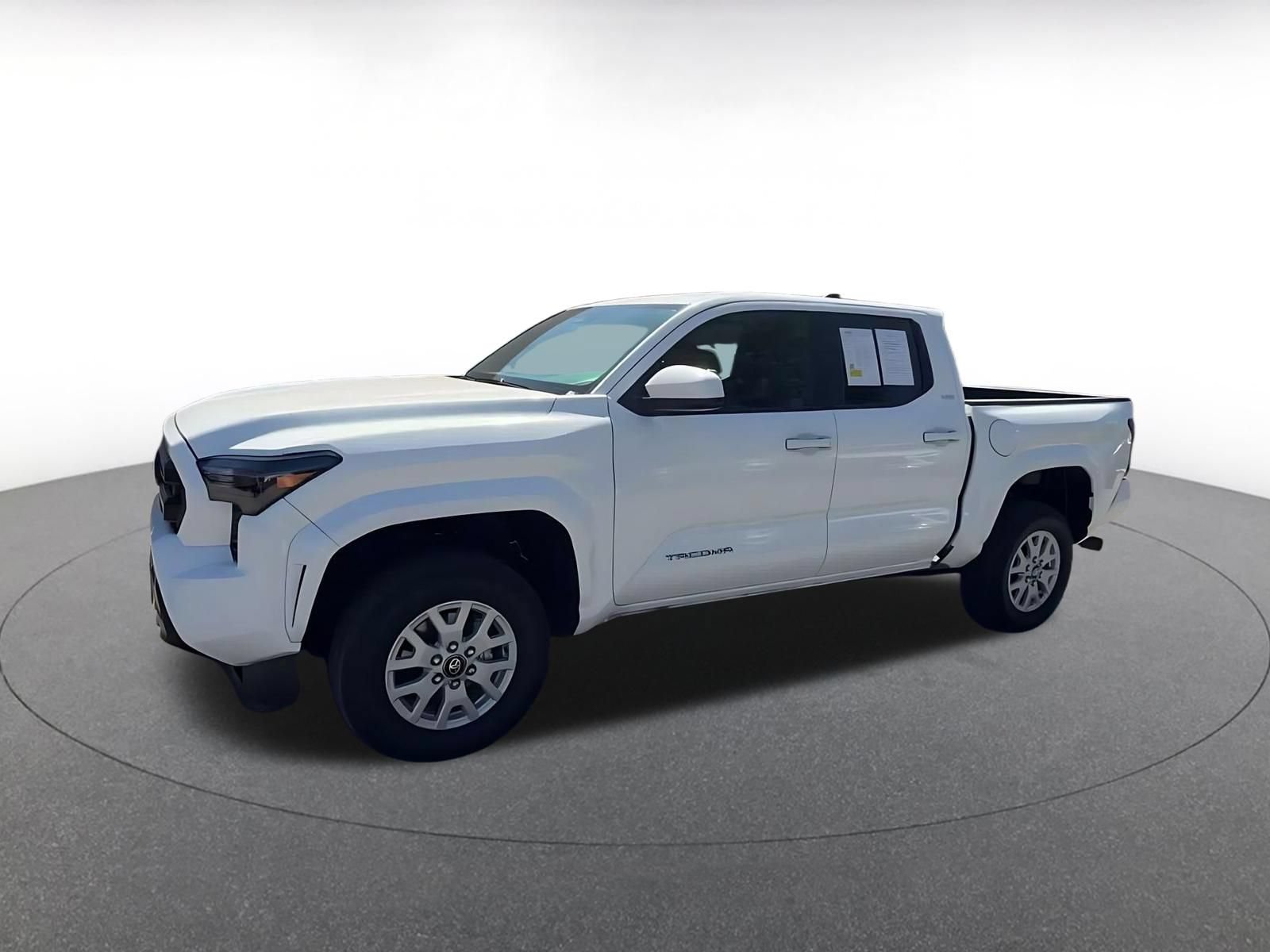 Used 2026 Toyota Tacoma SR5 RWD image 7