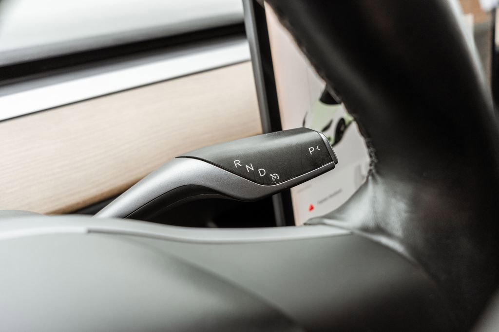 Used 2018 Tesla Model 3 Long Range image 24