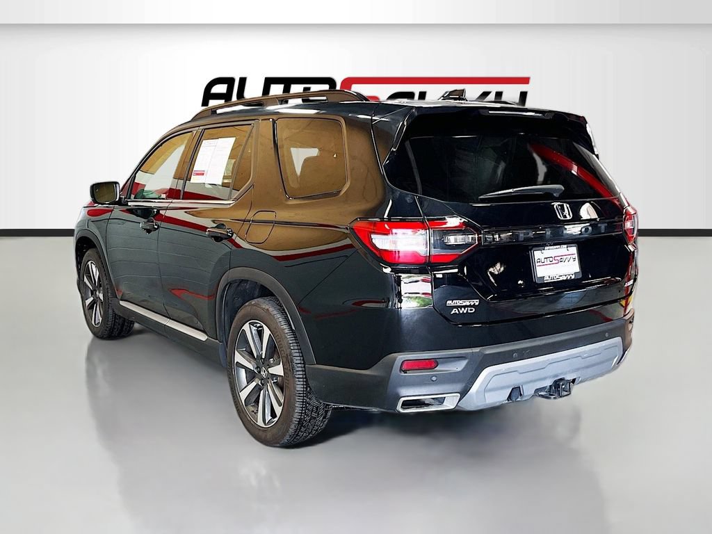 Used 2025 Honda Pilot Elite image 5