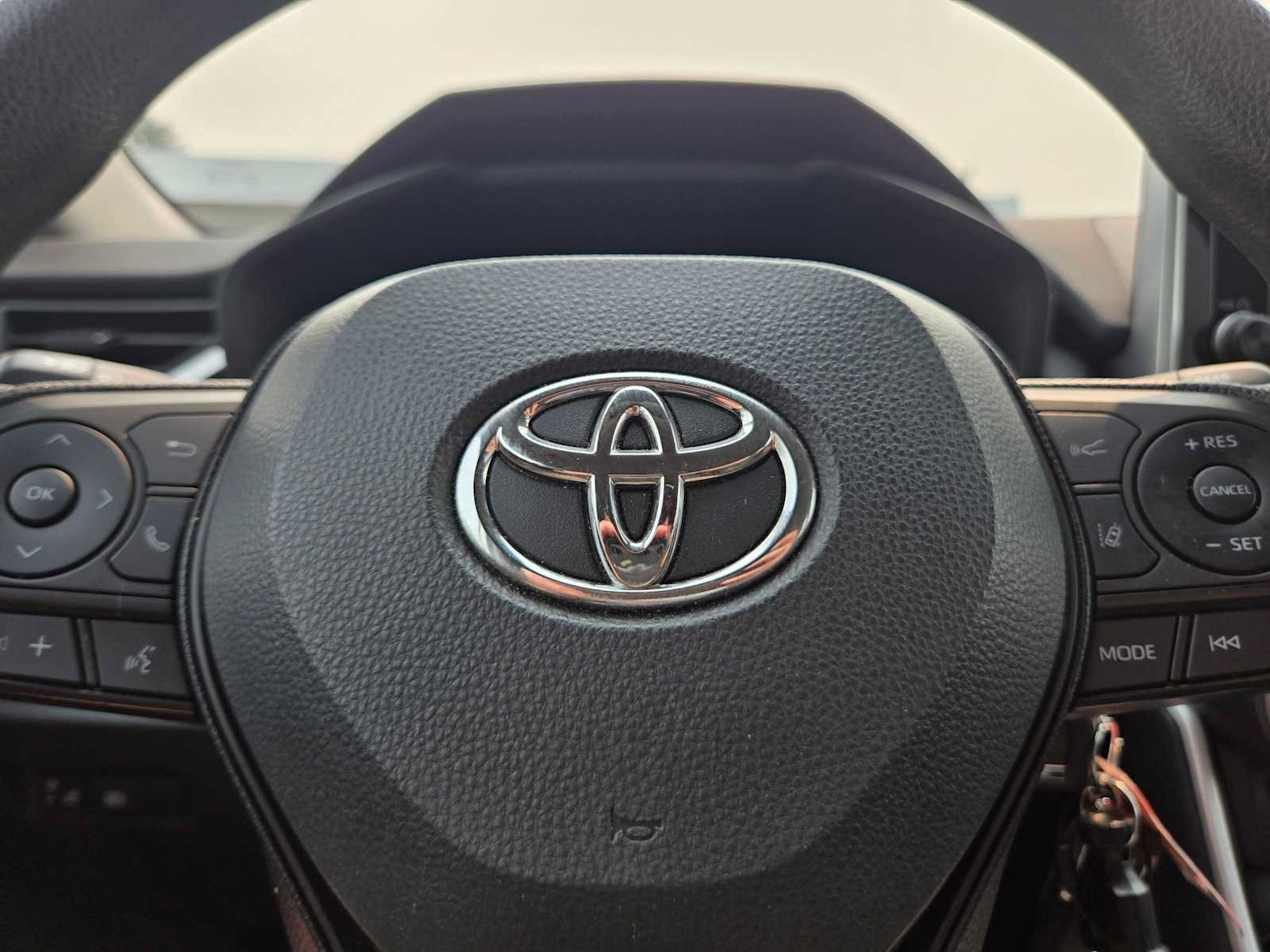 Certified 2025 Toyota RAV4 LE AWD/4WD image 25