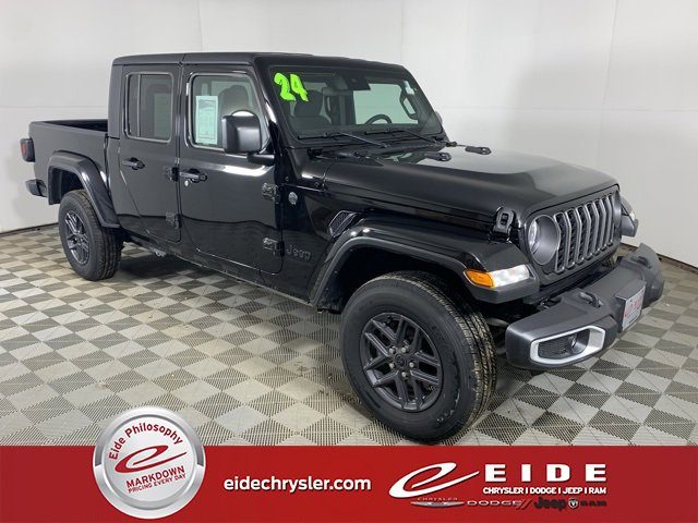 Used 2024 Jeep Gladiator Sport