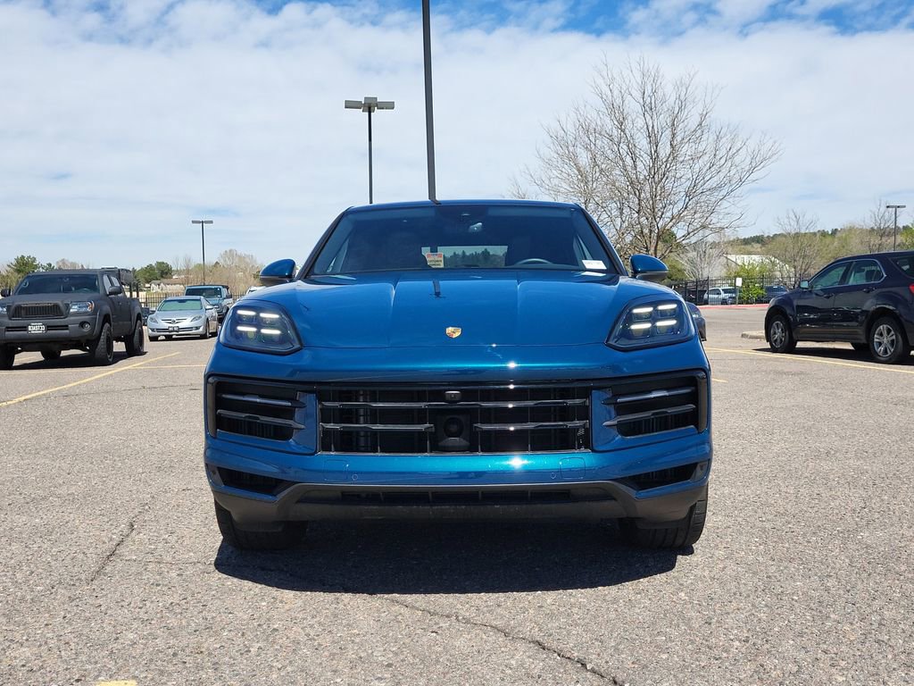 Used 2025 Porsche Cayenne Coupe image 8