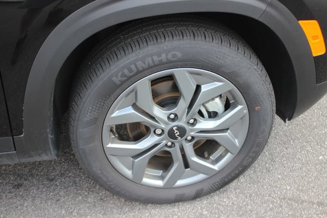 Used 2025 Kia Seltos LX AWD/4WD image 34