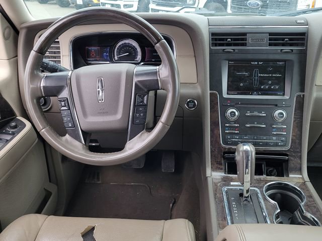 Used 2015 Lincoln Navigator 4WD image 10