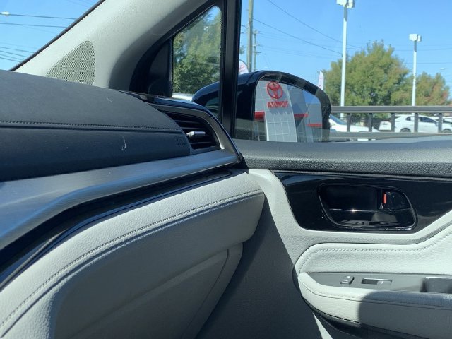 Used 2018 Honda Odyssey Elite image 10
