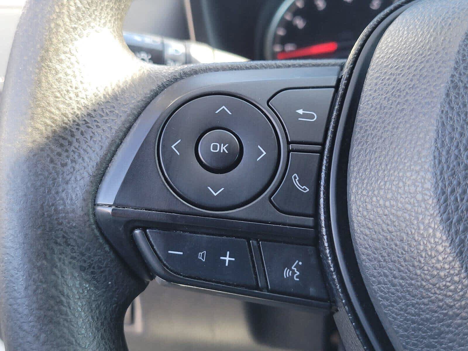 Used 2021 Toyota RAV4 XLE w/ Carpet Mat Package (TMS) FWD image 20