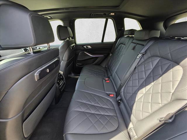 Used 2025 BMW X5 xDrive40i AWD/4WD image 16