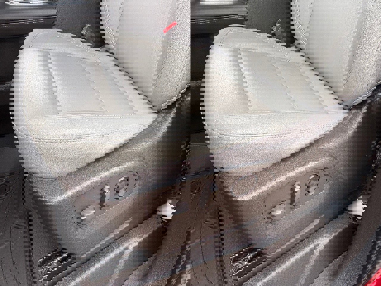 Used 2021 Chevrolet Tahoe LT image 32