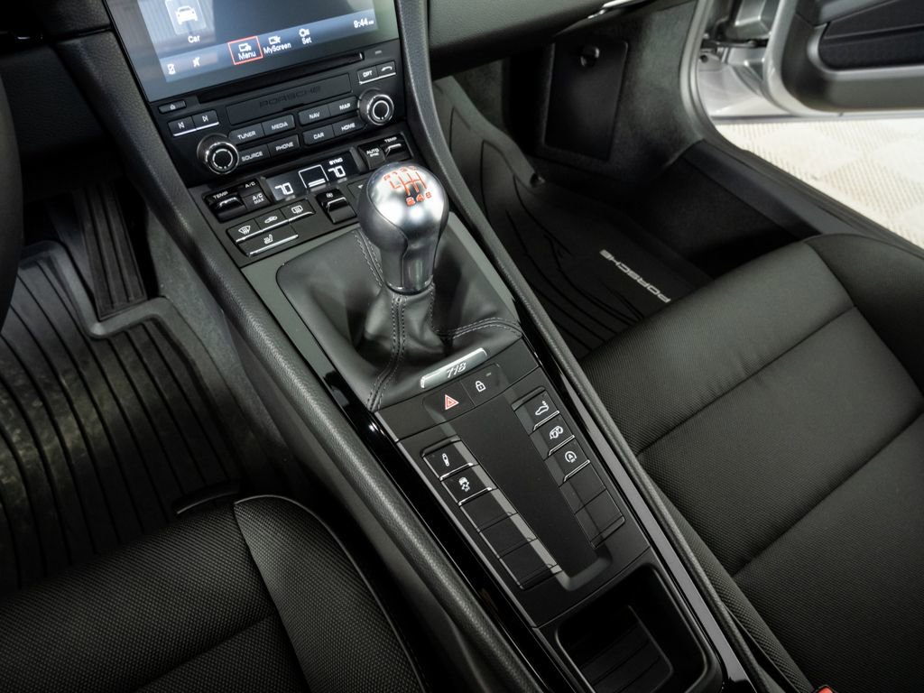 Used 2023 Porsche 718 Cayman RWD image 16