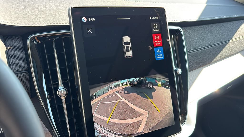 New 2026 Volvo XC90 B5 Core w/ Protection Package Premier AWD/4WD image 19