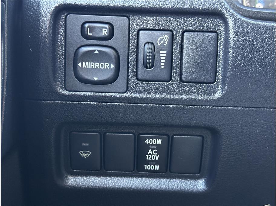 Used 2015 Toyota 4Runner SR5 Premium image 27